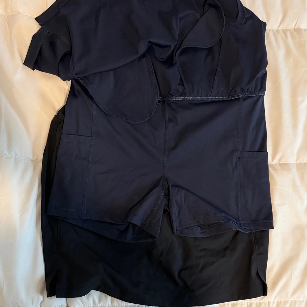 Travis Mathew Game match skorts set of 2 - Picture 3 of 5